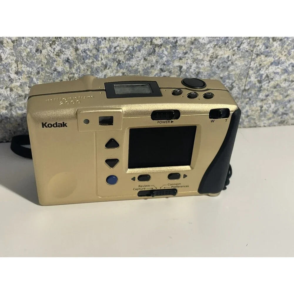 Kodak DC215 Zoom Point & Shoot Digital Camera 1.0 MegapixelUntested Need Battery